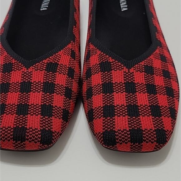 Vivaia Margot 2.0 Square Toe V Cut Flat Shoes - Picture 2 of 12